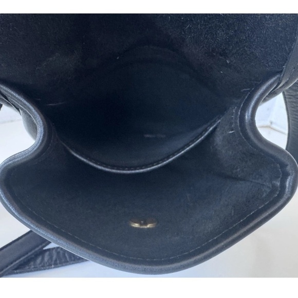 Vintage Coach Classic Black Leather Small Side Pack Turn Lock 9978 - Picture 14 of 15